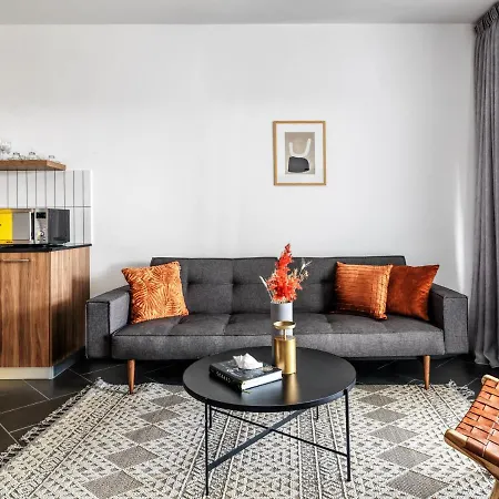 Liv Urban Aparthotel 4*