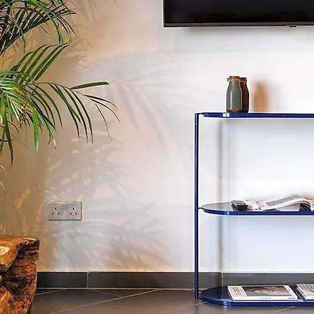 Apartahotel Liv Urban Lárnaca