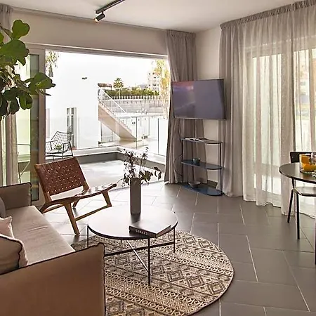 Liv Urban Апарт-готель 4*