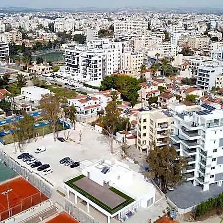 Liv Urban 4* Ларнака