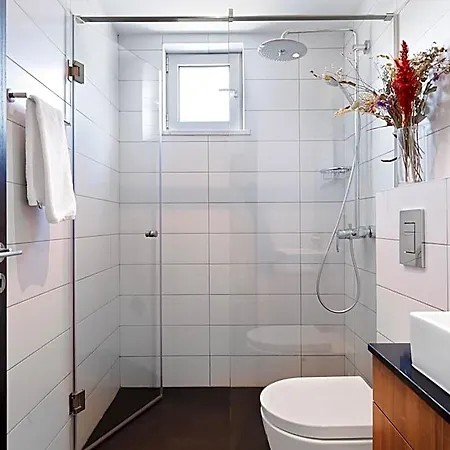 Liv Urban 4* Larnaca