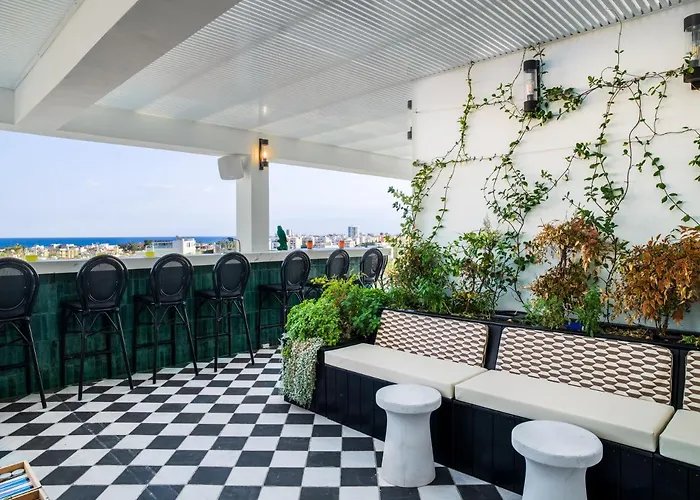 Apart Otel Liv Urban 4*