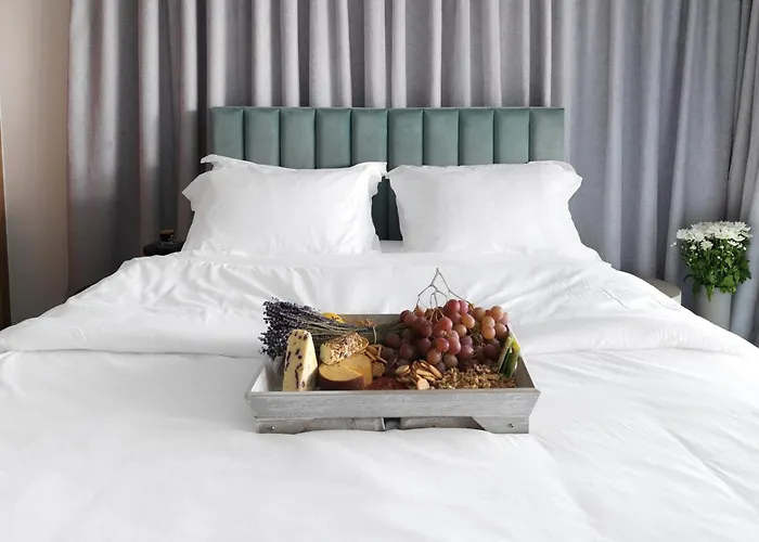 Liv Urban 4* Ларнака